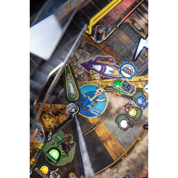 Fall264.jpg Fallout Premium Pinball Machine by Stern