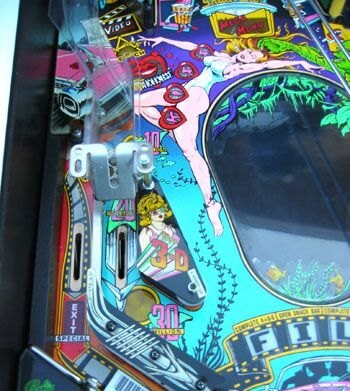 cftblpf2.jpg Creature From the Black Lagoon Pinball Machine by Bally