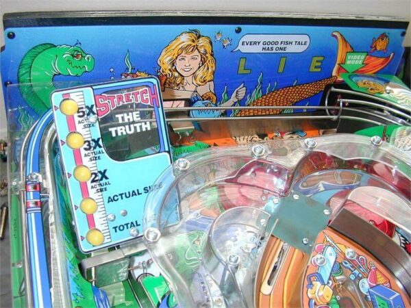 ftpf5.jpg Fish Tales Pinball Machine by Williams