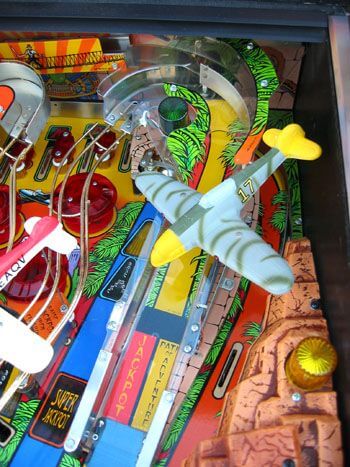ijpf1.jpg Indiana Jones Pinball Machine (1993) by Williams