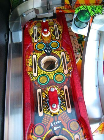 ijpf2.jpg Indiana Jones Pinball Machine (1993) by Williams