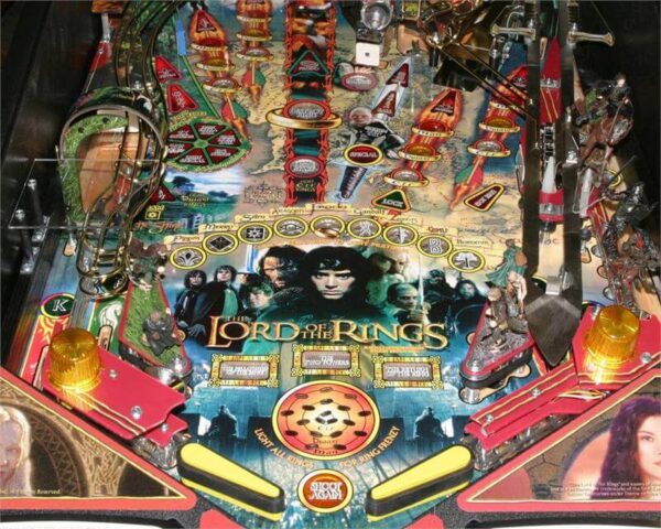 lotrpf1.jpg Lord of the Rings Pinball Machine by Stern