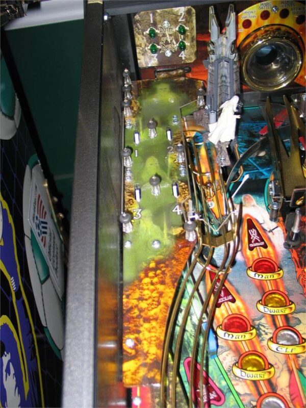 lotrpf4.jpg Lord of the Rings Pinball Machine by Stern