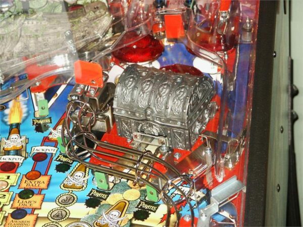 piratespf1.jpg Pirates of the Caribbean Pinball Machine by Stern