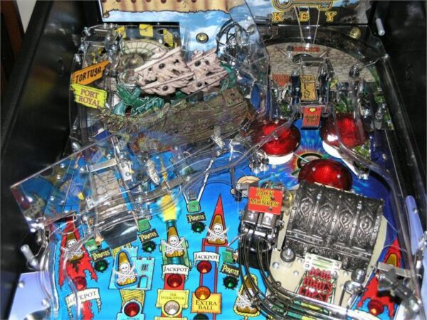 piratespf2.1.jpg Pirates of the Caribbean Pinball Machine by Stern