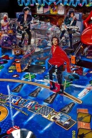 rstonespf2.jpg Rolling Stones Pinball Machine by Stern